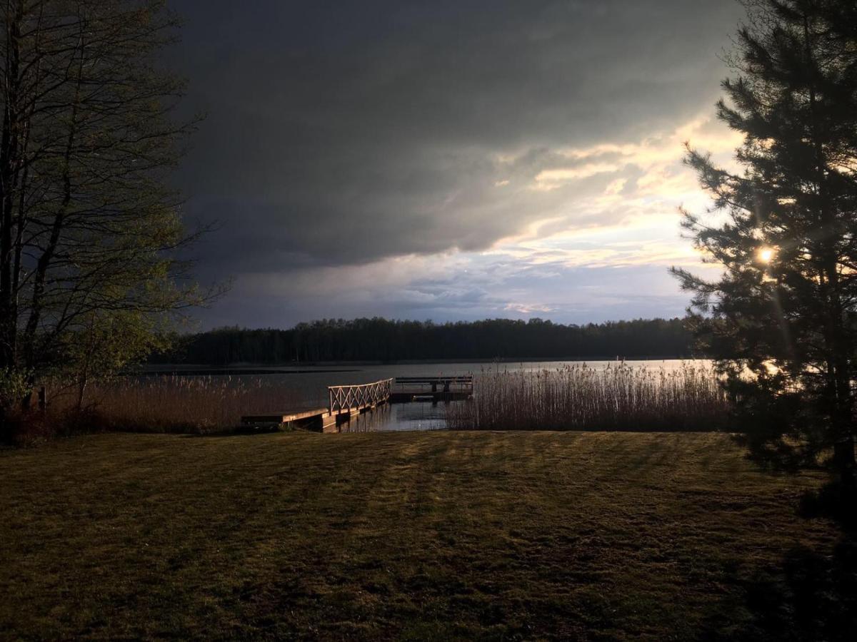 Baublys Lake Lodge Viktarinas Exterior photo