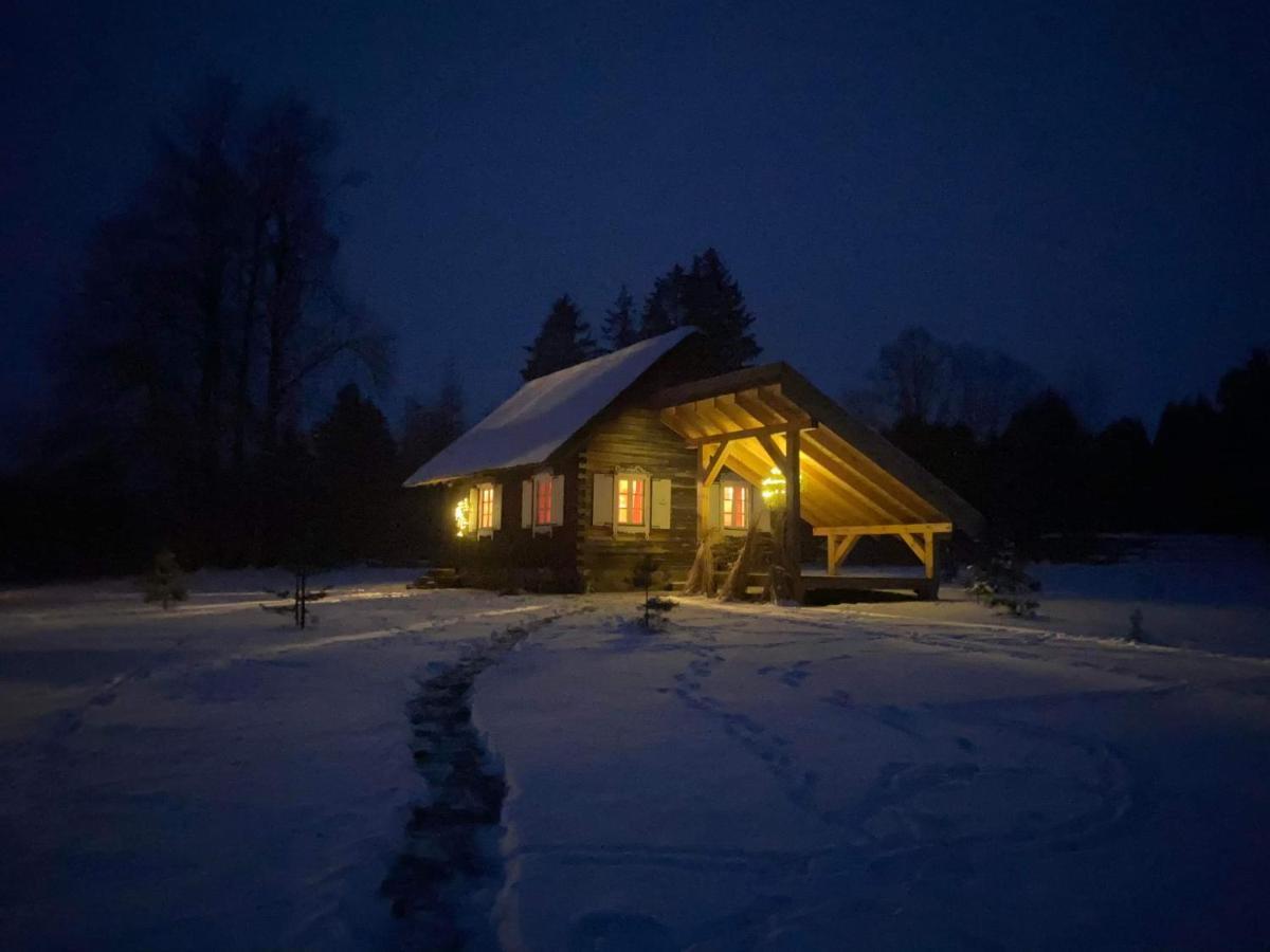 Baublys Lake Lodge Viktarinas Exterior photo